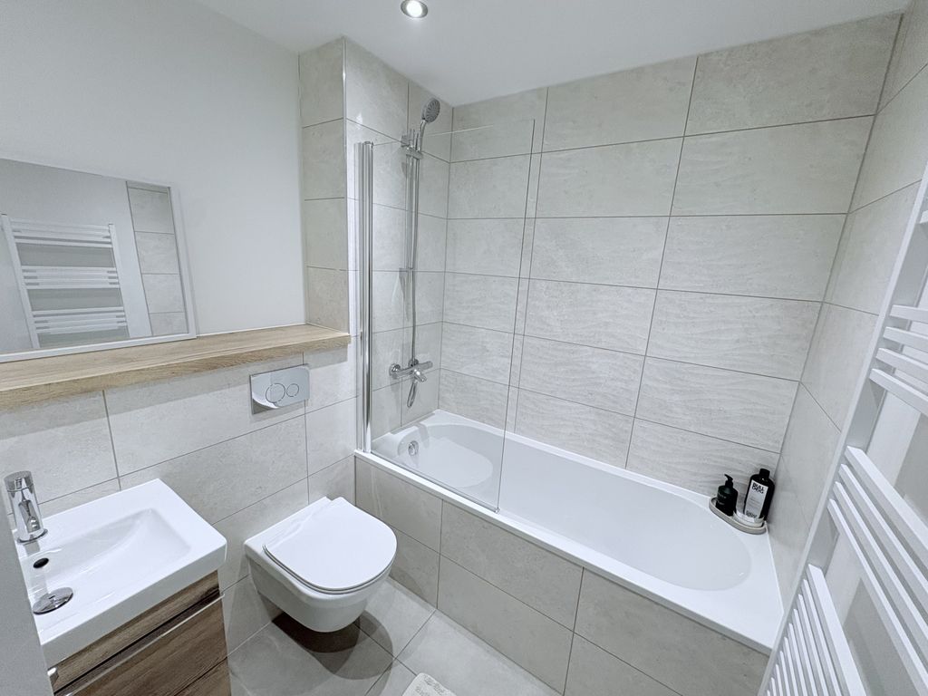 Additional image 7 of 3 bed semi-detached house to rentJobson Avenue, Beverley HU17