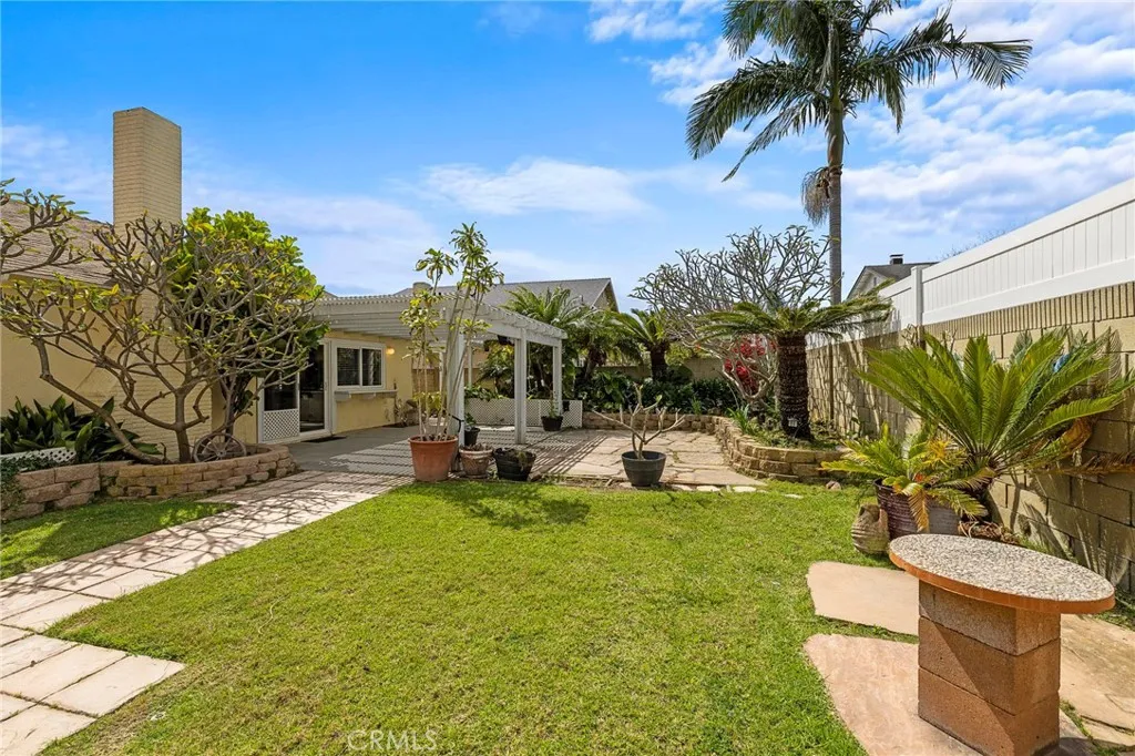 18311 Hartlund Lane, Huntington Beach, CA 92646 photo 3