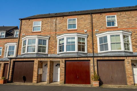 Dewsbury Court, York YO1