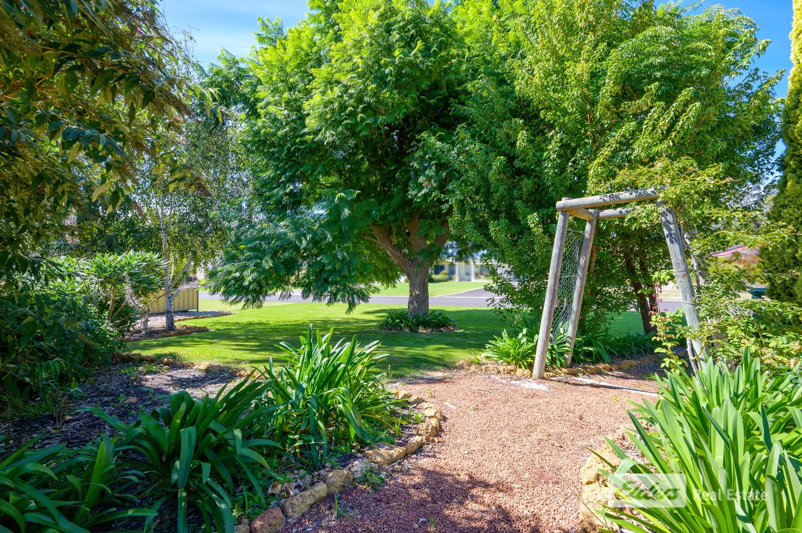 Additional image 3 of 14 Leschenaultia Circle, Donnybrook WA 6239