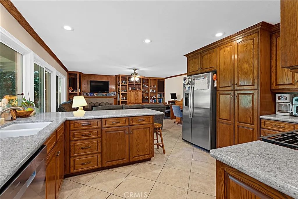 Additional image 16 of 6547 E Marengo Dr, Anaheim, CA 92807