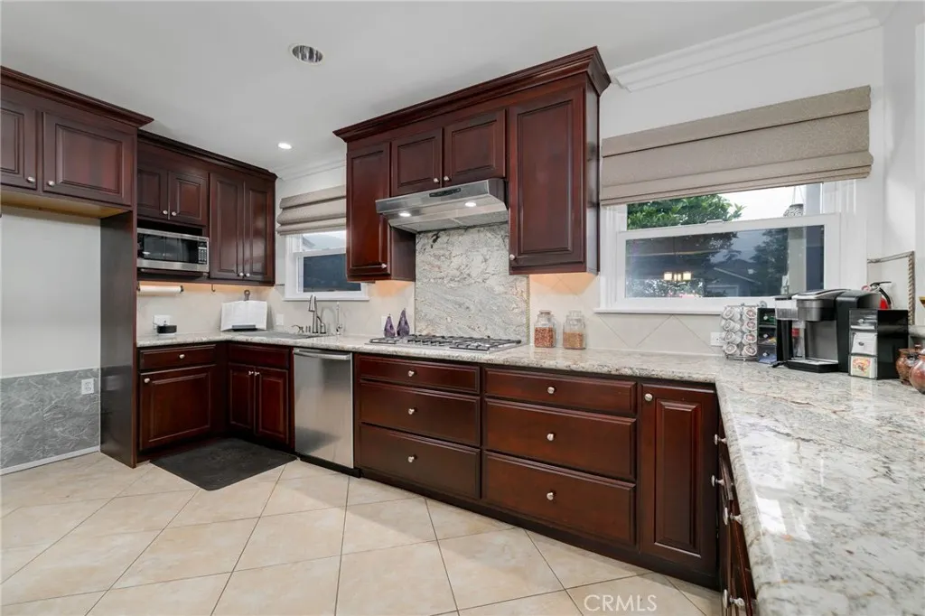 Additional image 44 of 307 11th, Azusa, CA 91702