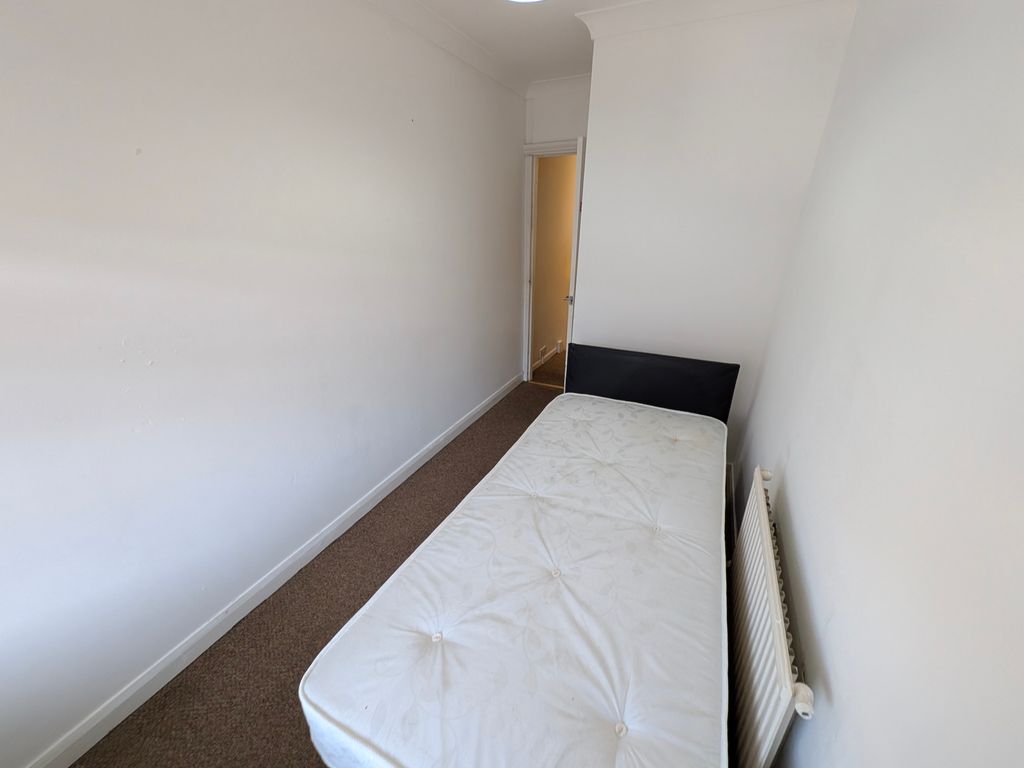 Additional image 12 of 3 bed terraced house to rentHazelwood Row, Port Talbot SA12