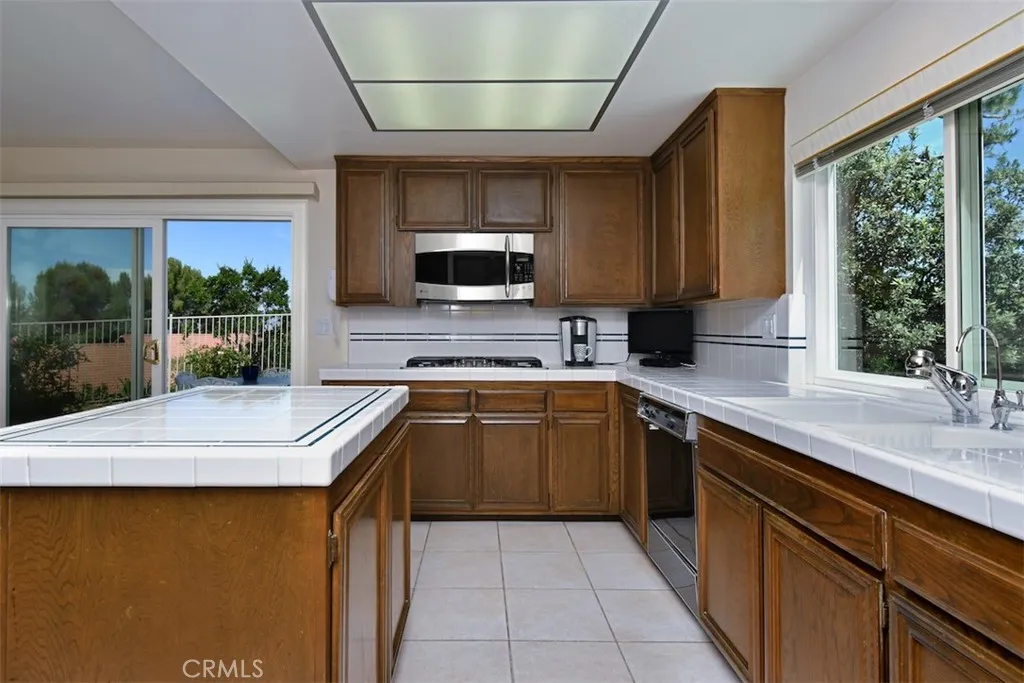 Additional image 34 of 19970 Greenbriar Drive, Tarzana, CA 91356