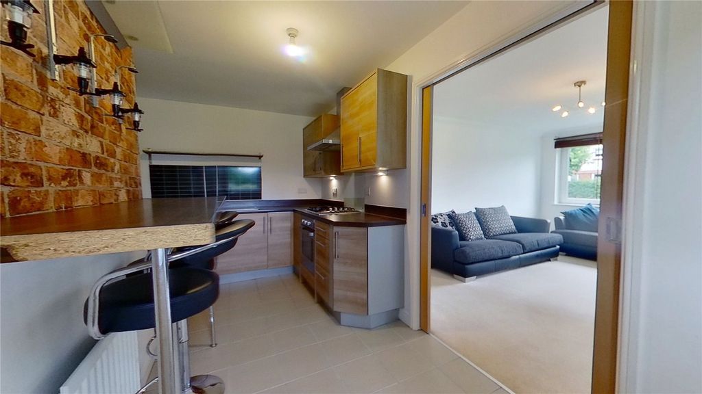 Additional image 4 of 2 bed flat to rentKenley Road, Renfrew, Renfrewshire PA4