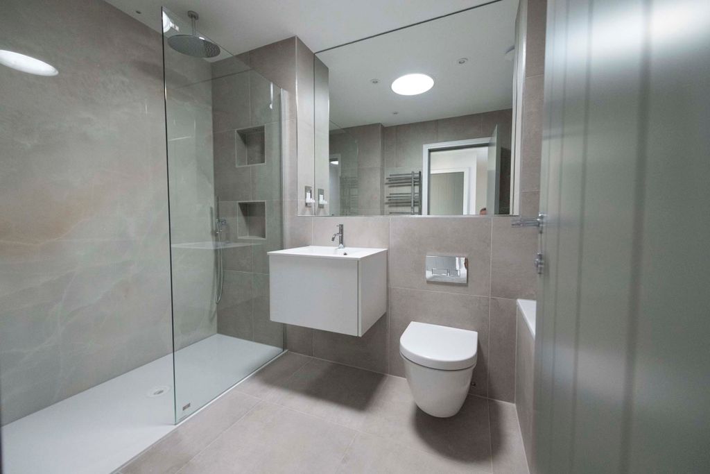 Additional image 6 of 3 bed semi-detached house to rentWinter Place, Crowborough TN6