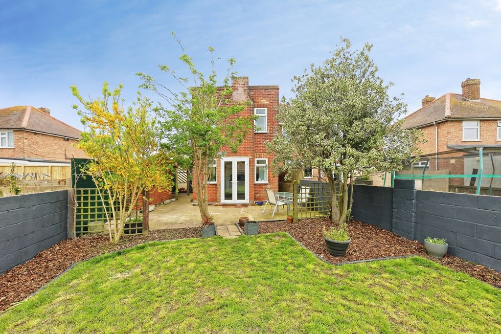 Additional image 19 of 3 bed semi-detached house for saleBursill Crescent, Ramsgate, Kent CT12