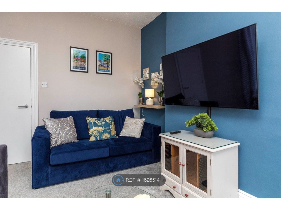 Additional image 7 of 4 bed semi-detached house to rentNorfolk Road, Horsham RH12