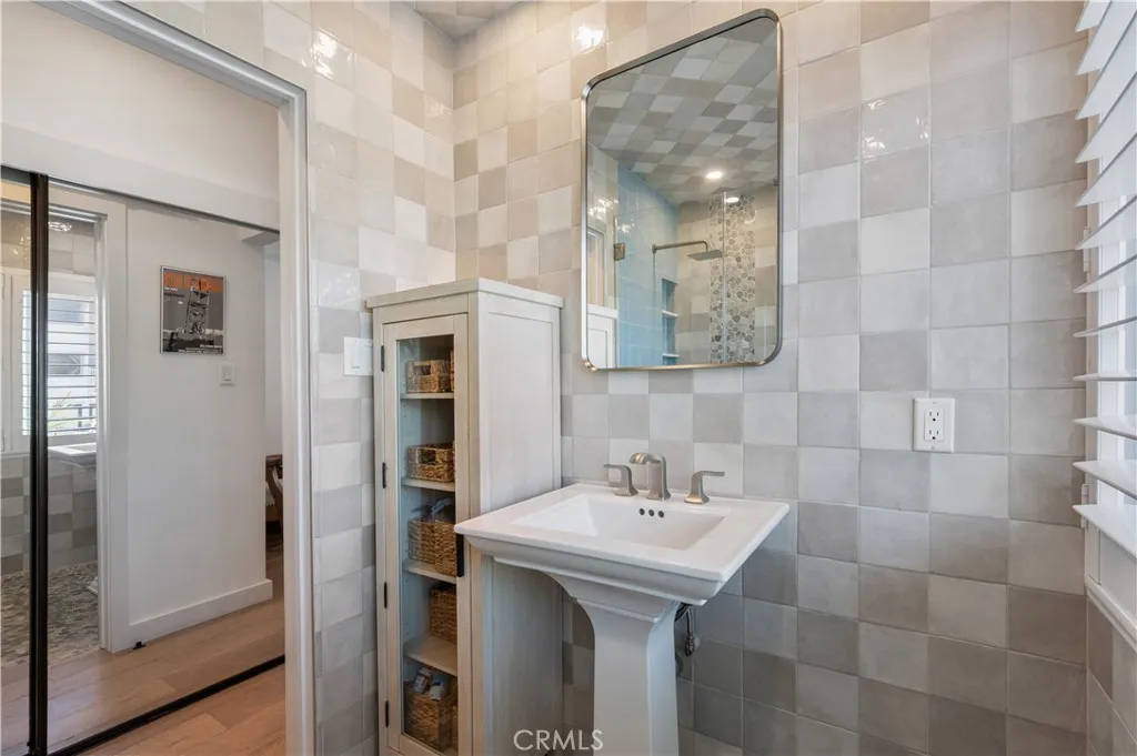 Additional image 56 of 163 paseo de la concha Unit 4, Redondo Beach, CA 90277