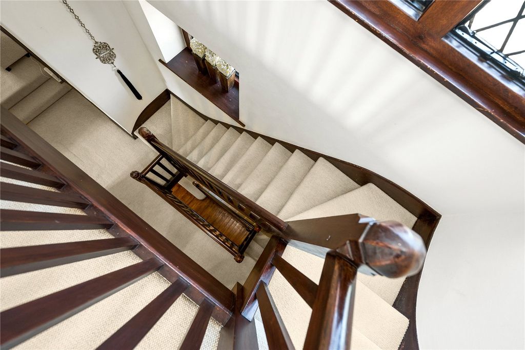 Additional image 10 of 8 bed detached house to rentYaffle Road, Weybridge KT13