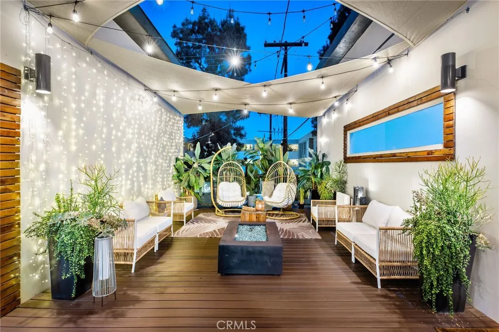 11645 Woodbridge Street, Studio City, CA 91604