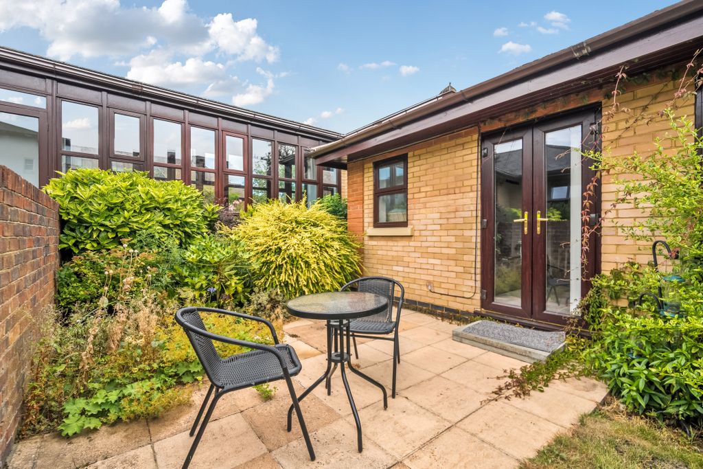 Additional image 5 of 1 bed flat to rentEvenlode, Thamesfield Village, Henley-On-Thames RG9