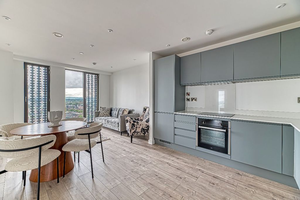 Additional image 2 of 2 bed flat to rentVictoria House, Great Ancoats Street, Manchester M4