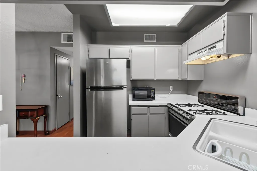 Additional image 8 of 11150 Glenoaks Boulevard Unit 74, Pacoima, CA 91331