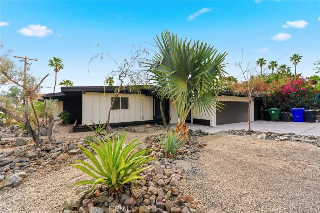 37472 Melrose Dr, Cathedral City, CA 92234 photo 3