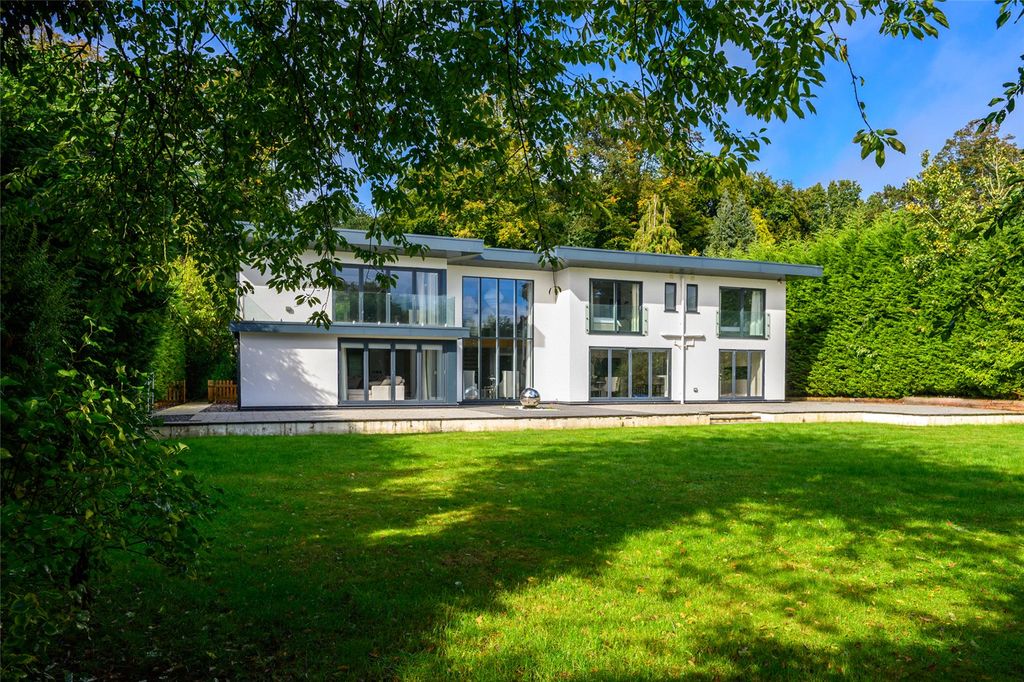Additional image 2 of 5 bed detached house to rentBrooks Drive, Hale Barns, Altrincham WA15