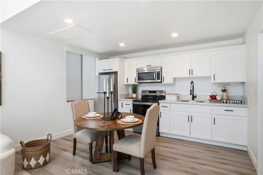 Additional image 83 of 17721 Burbank Blvd, Encino, CA 91316