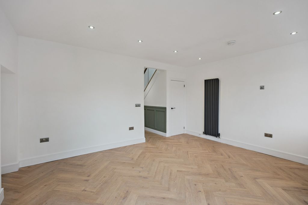 Additional image 3 of 3 bed semi-detached house to rentGreenhithe Terrace, Falkirk, Falkirk FK2