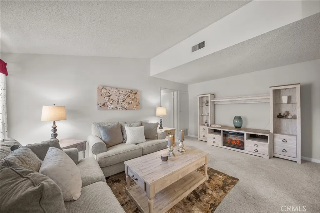 Additional image 40 of 19163 Avenue Of The Oaks Unit A, Newhall, CA 91321