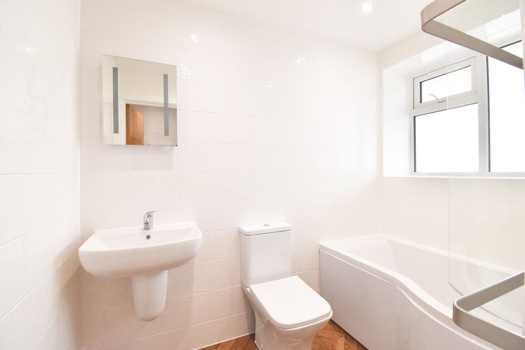 Additional image 5 of 1 bed flat to rentAraby Corner, Shepperton TW17