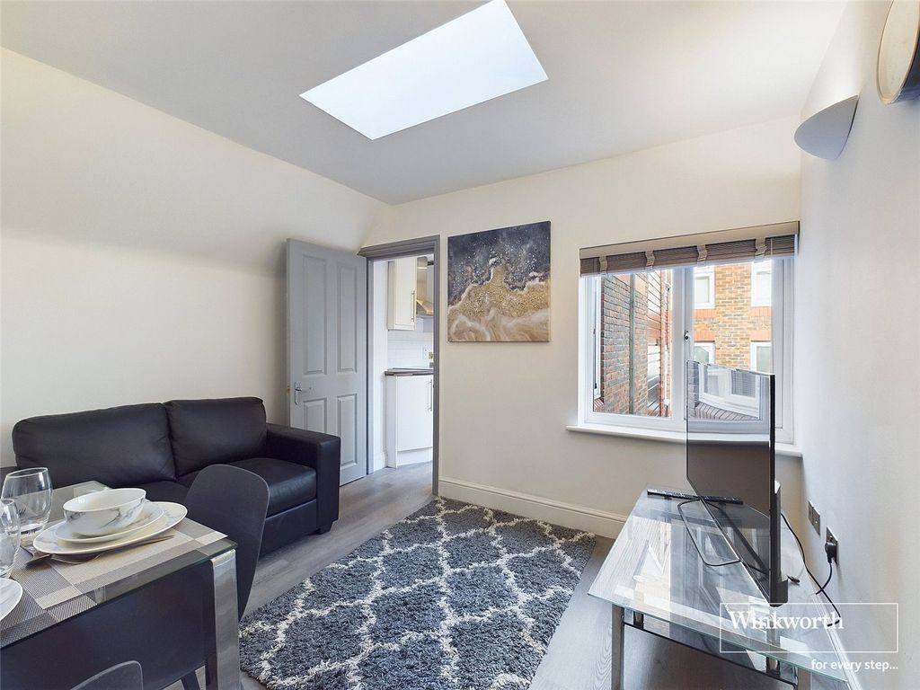 Additional image 3 of 1 bed flat to rentAlder House, St. Giles Close, Reading, Berkshire RG1