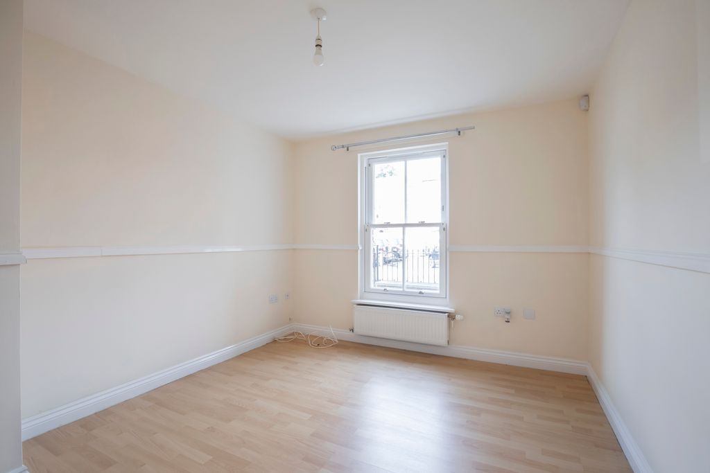 Additional image 5 of 1 bed flat to rentOxford Terrace, Gloucester GL1