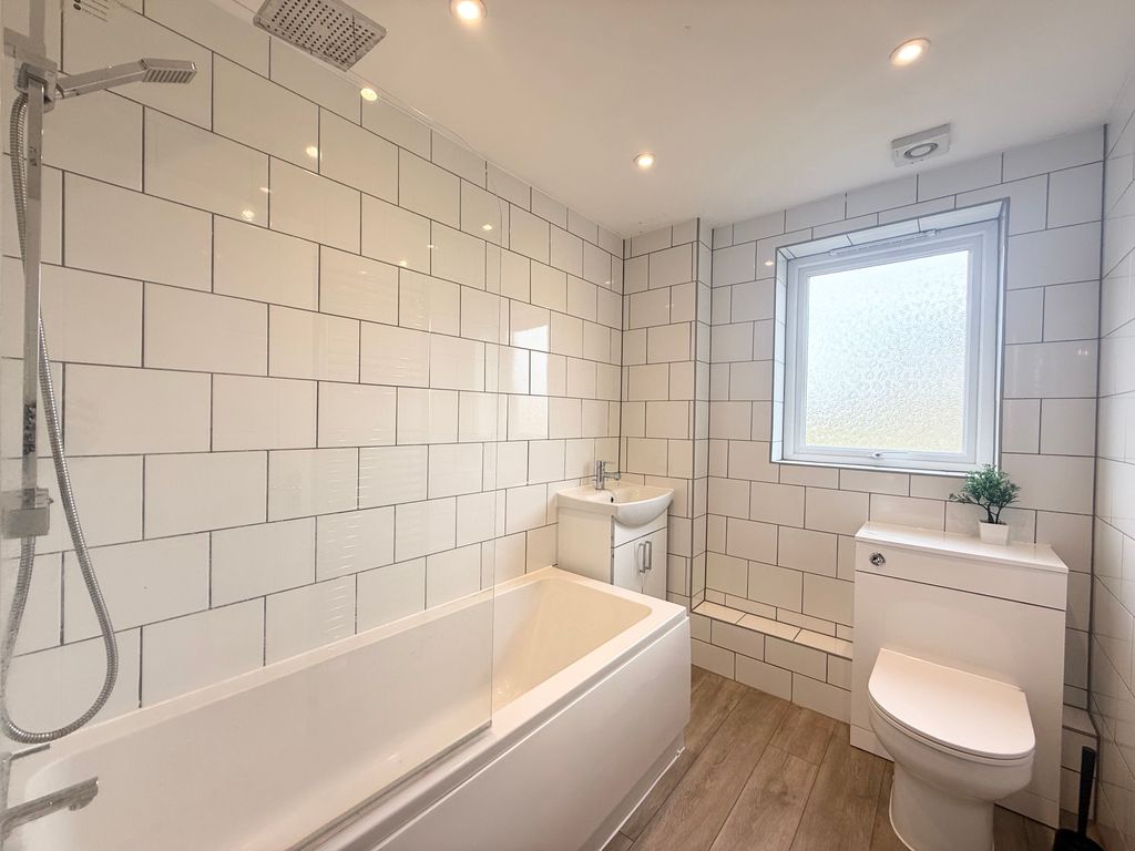 Additional image 10 of 4 bed terraced house to rentMingulay Street, Glasgow G22