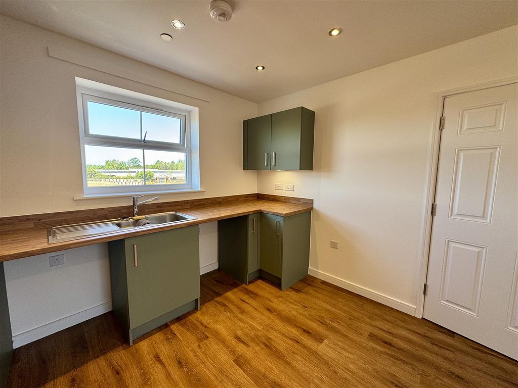 Additional image 4 of 1 bed flat to rentMaes Y Twr, Portskewett, Caldicot NP26
