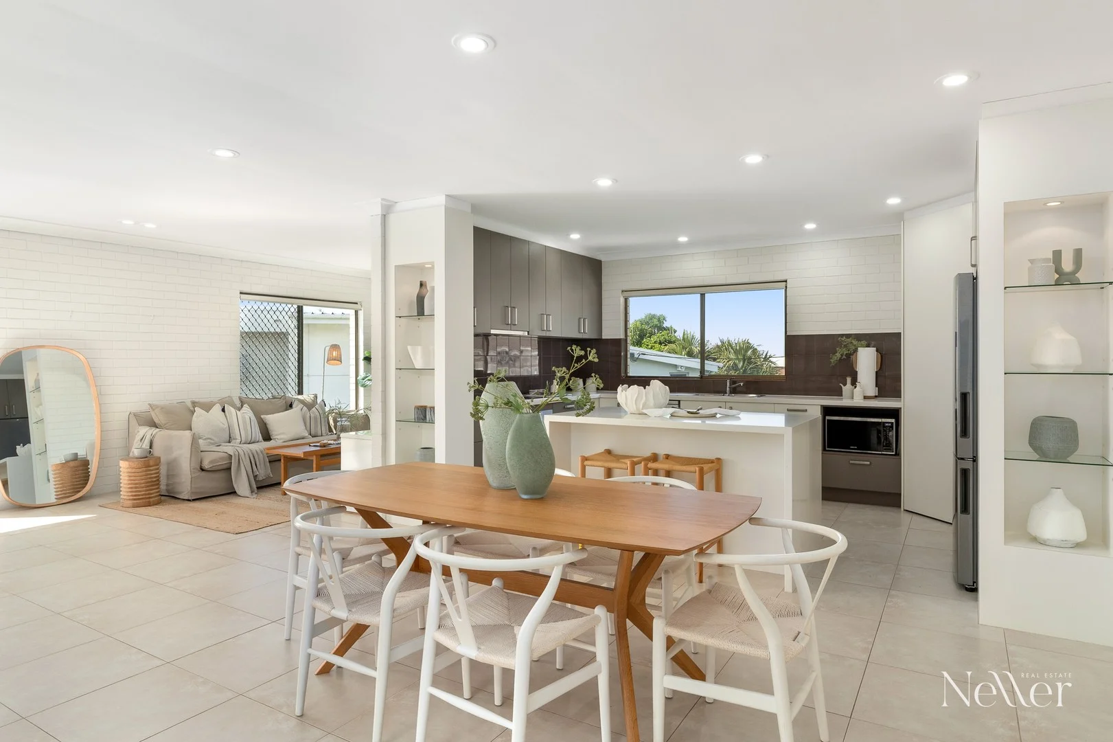 9/2 Peregian Esplanade, Peregian Beach QLD 4573