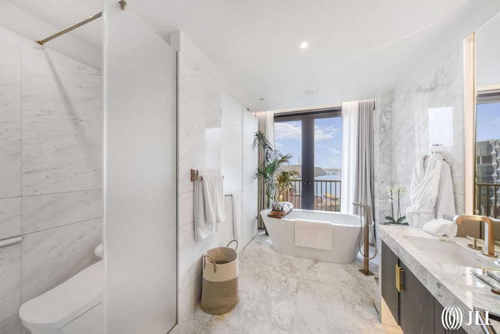Additional image 6 of 6 bed flat to rentOak Lane, London SW8