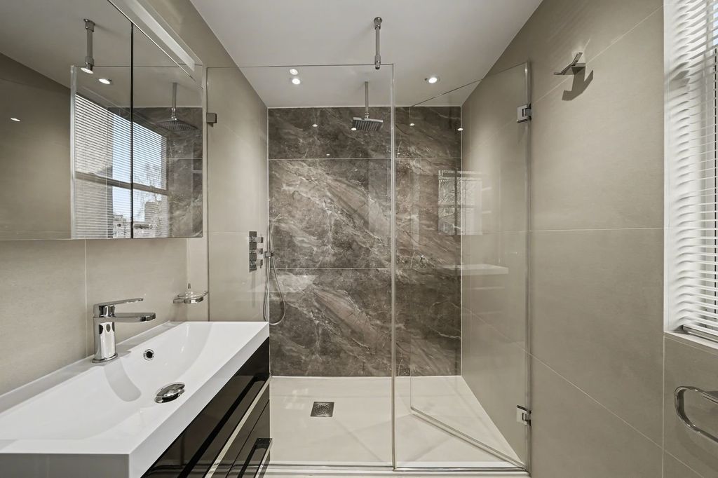 Additional image 11 of 4 bed terraced house to rentCourt Close, St John's Wood, London NW8
