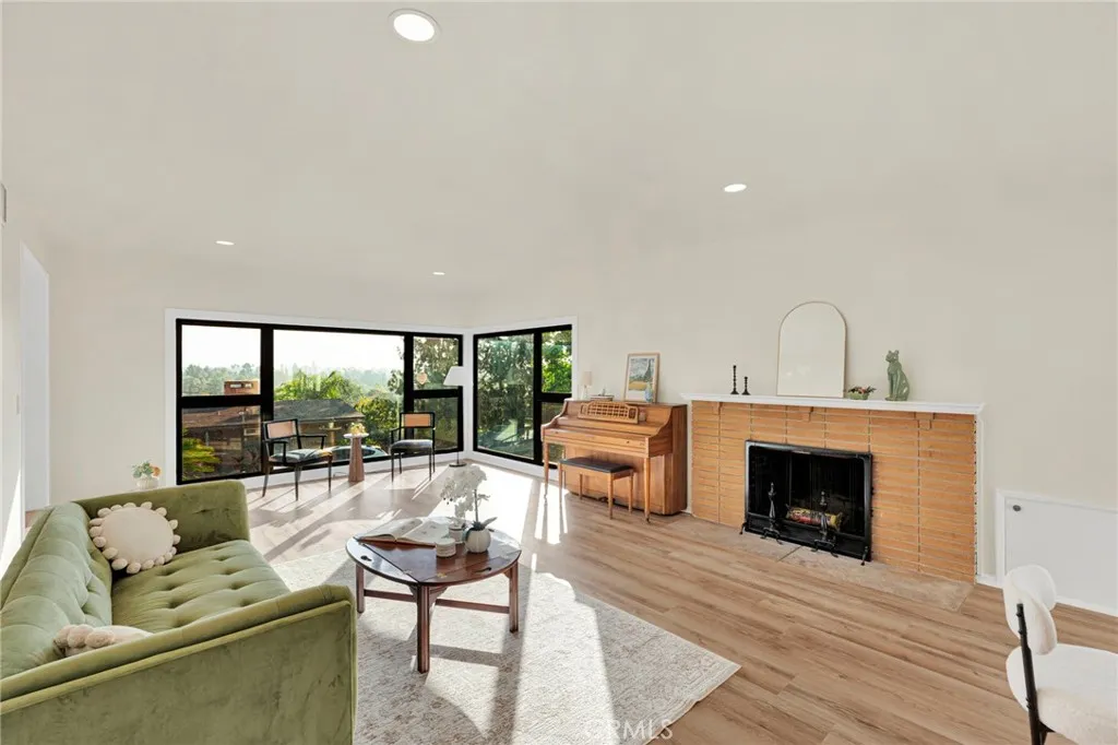 Additional image 66 of 195 Anita Drive, Pasadena, CA 91105