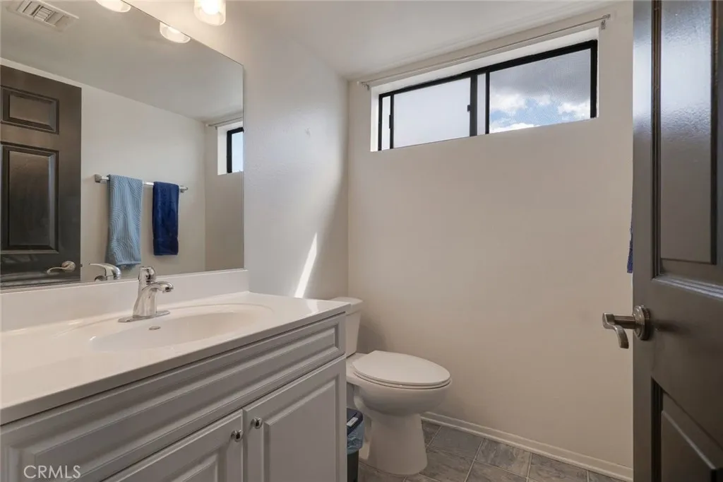 Additional image 18 of 10231 Independence Ave Unit C17, Chatsworth, CA 91311