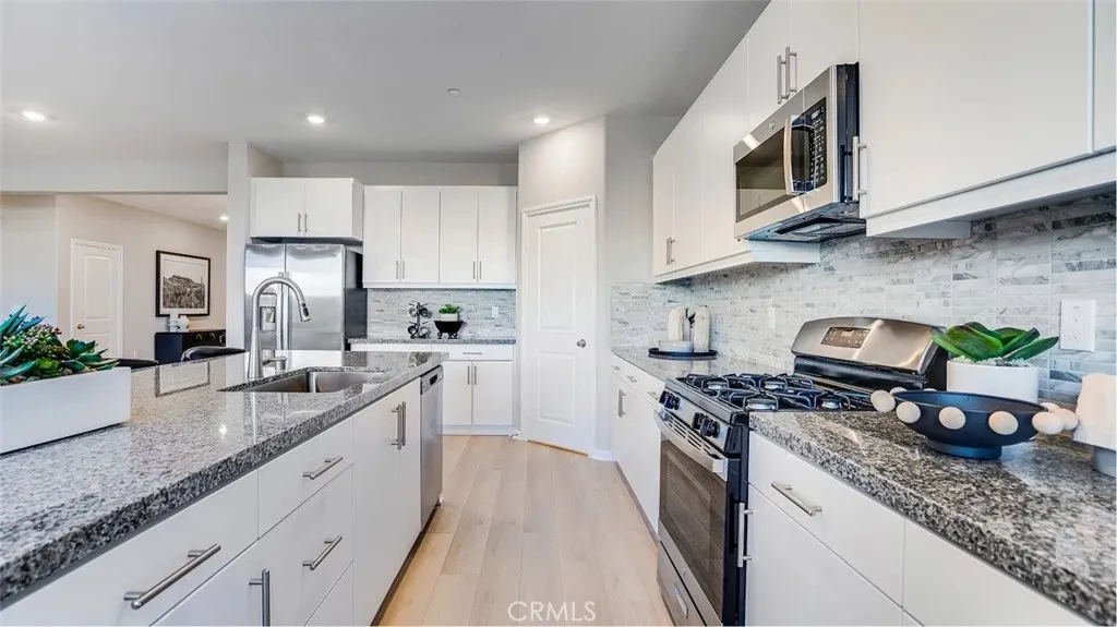 Additional image 5 of 17613 Bassets Street, Hesperia, CA 92345