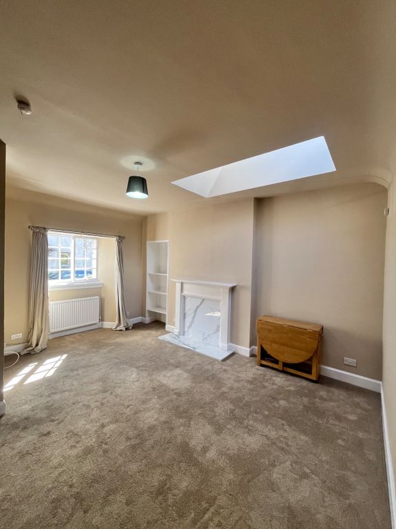 2 bed semi-detached house to rentDuddingston Mills, Edinburgh EH8 photo 2