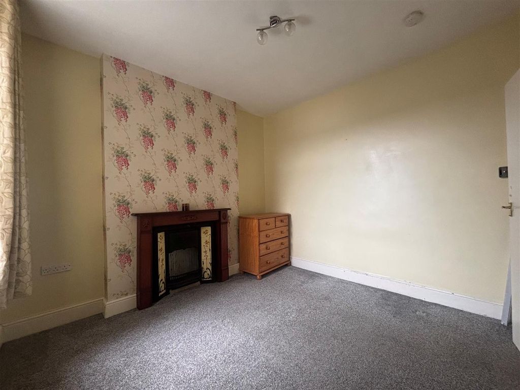 Additional image 4 of 3 bed property to rentStation Terrace, Caerphilly CF83