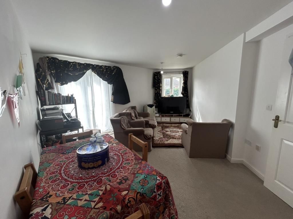 Additional image 3 of 2 bed flat to rentNewbury, Berkshire RG14