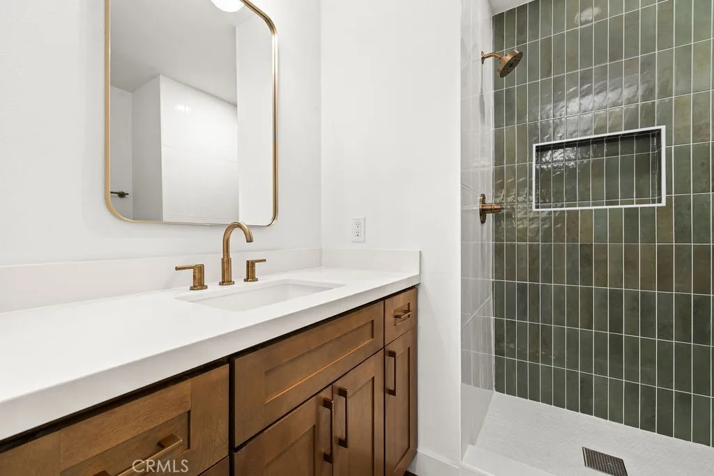 Additional image 14 of 2177 W Midwood Ln, Anaheim, CA 92804