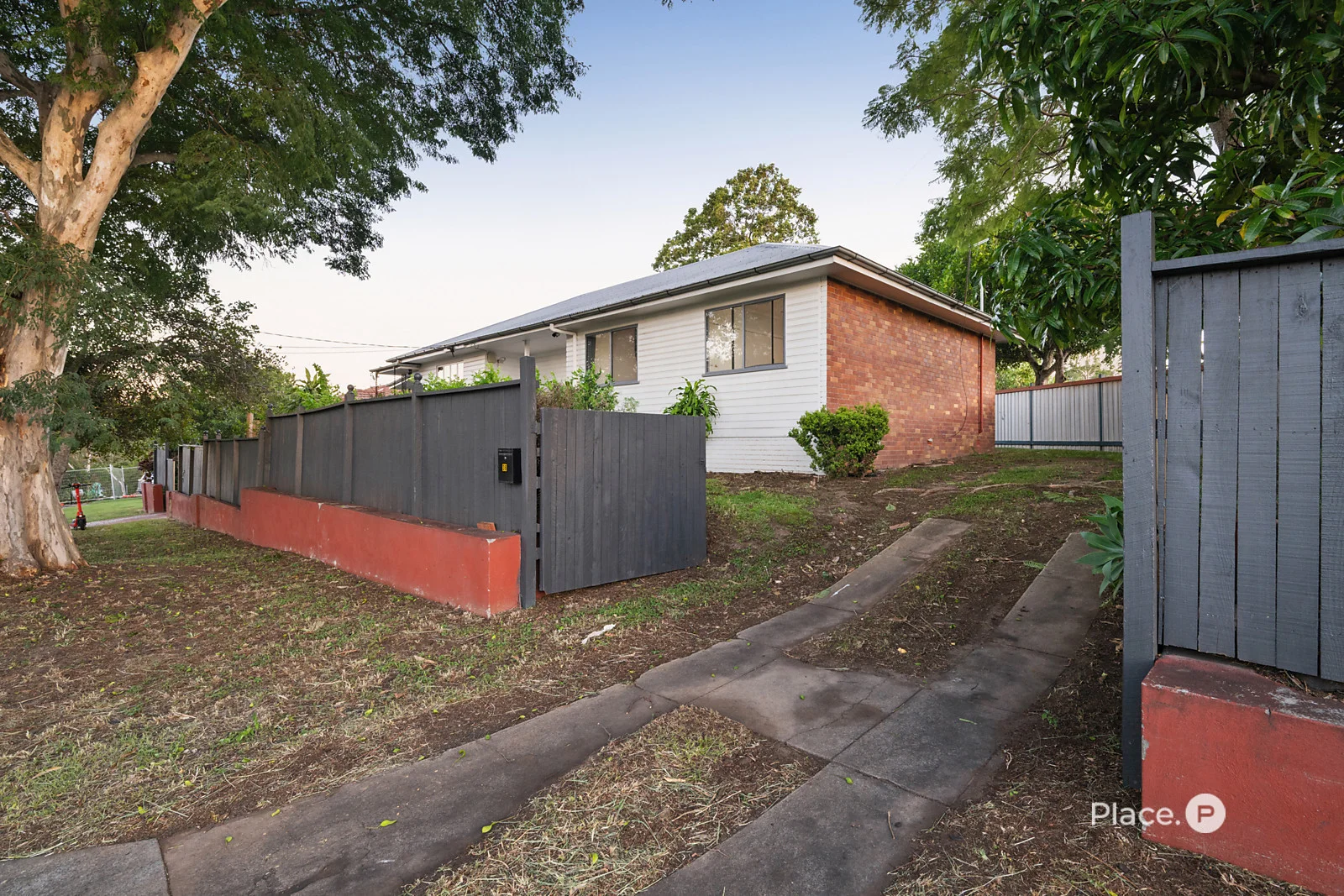 Additional image 24 of 38 Mansted Street, Holland Park West QLD 4121