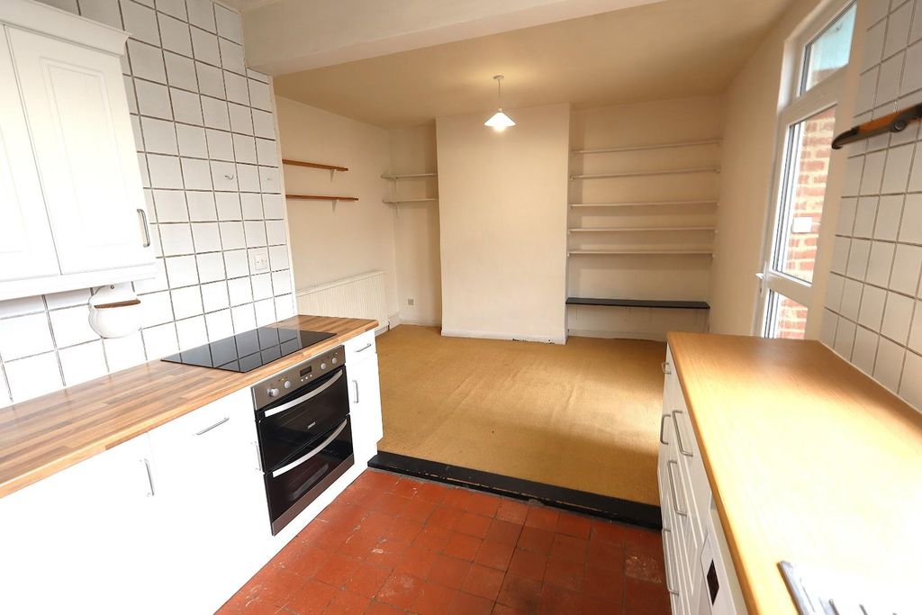 Additional image 6 of 3 bed end terrace house to rentGammons Lane, Watford WD24