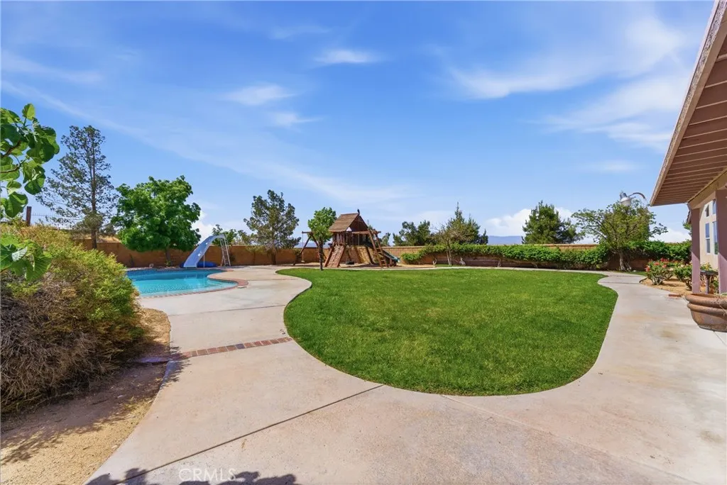 Additional image 14 of 20159 Majestic Dr, Apple Valley, CA 92308