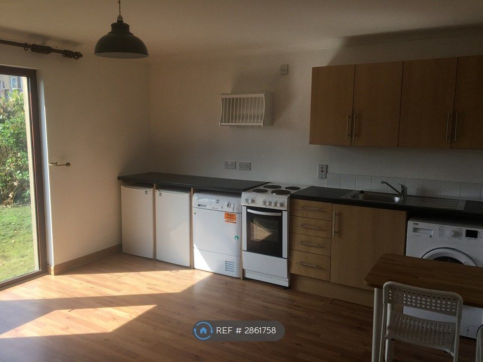 Additional image 2 of 4 bed end terrace house to rentRiverbank View, Stirling FK8