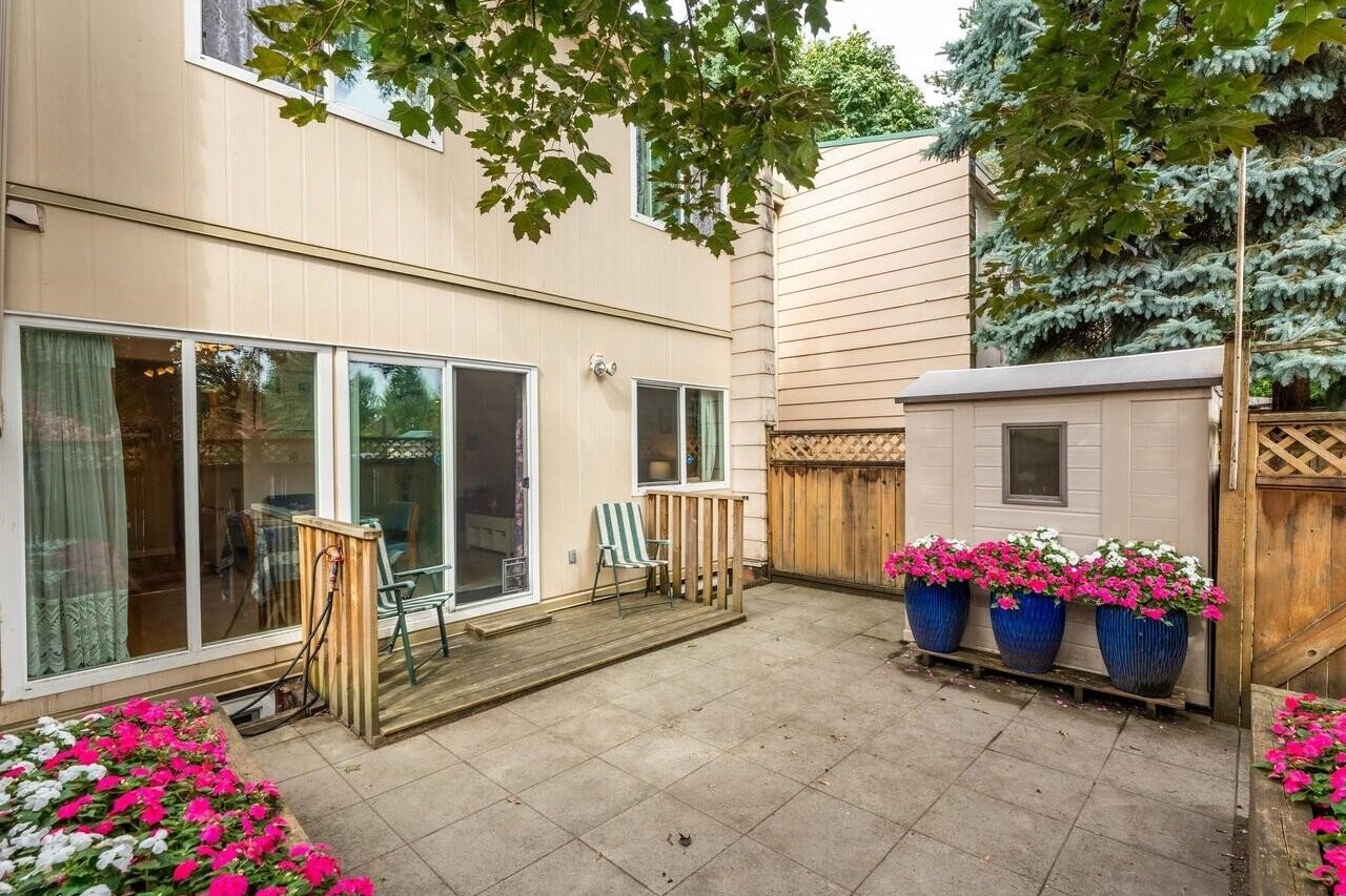 10595 153 Street, Surrey, BC, V3R 4H8