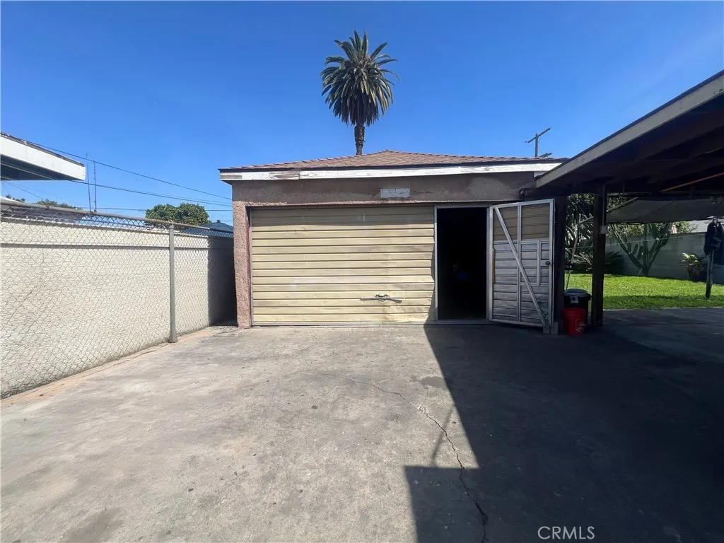 Additional image 22 of 822 S Chester Ave, Compton, CA 90221