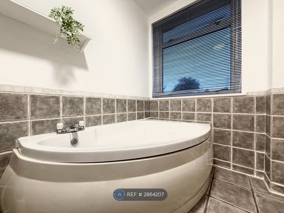 Additional image 17 of 2 bed semi-detached house to rentFoxhall Road, Ipswich IP3