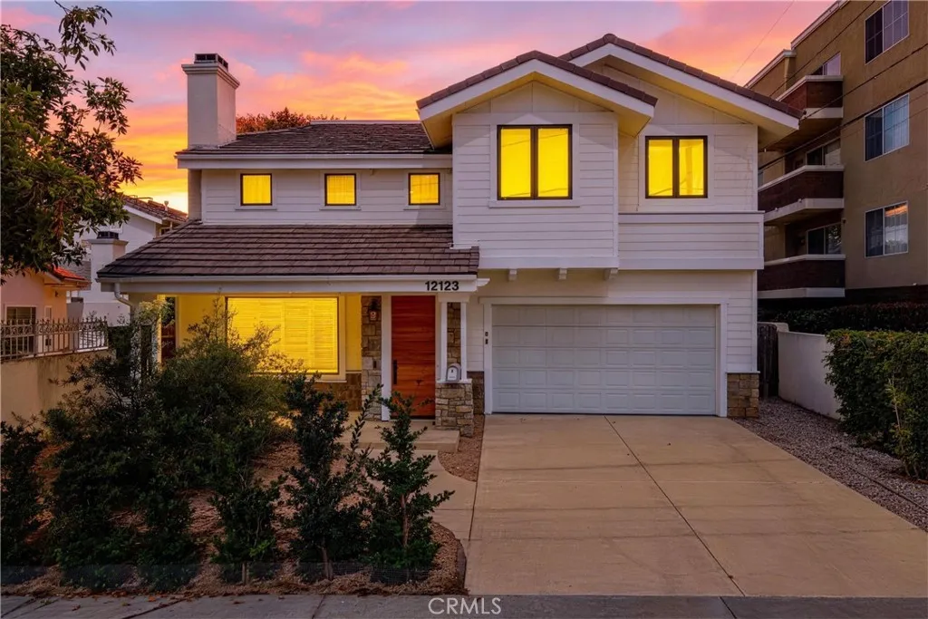 12123 Iowa Ave, Los Angeles, CA 90025