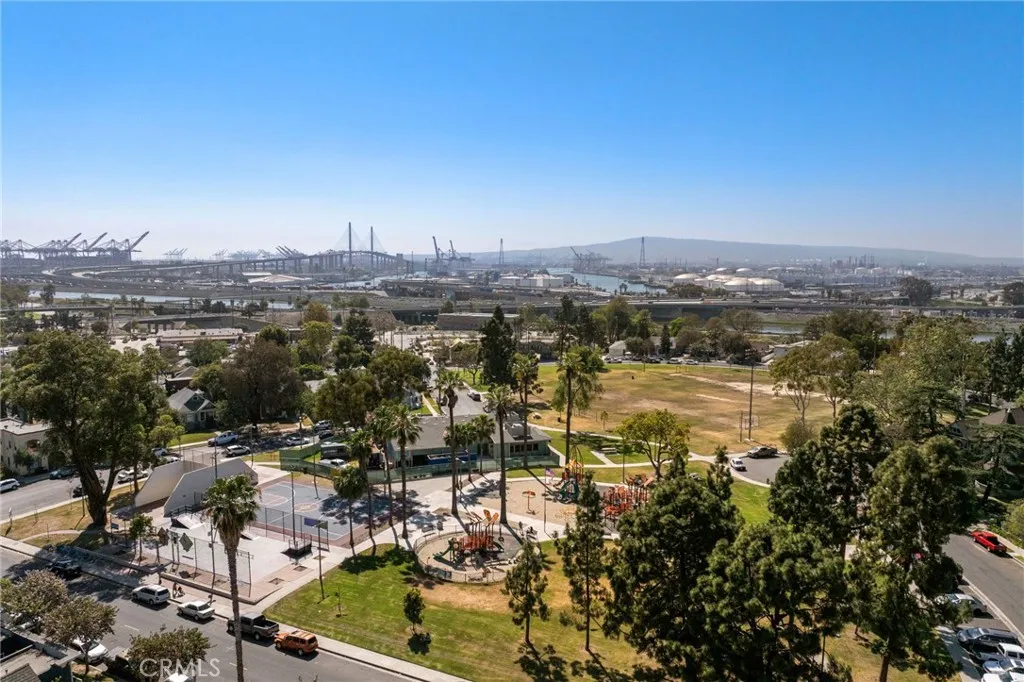 628 W 10th Street, Long Beach, CA 90813