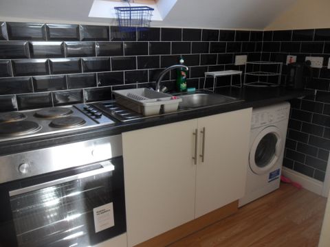 139 Terry Road, Stoke CV1, Studio to rent