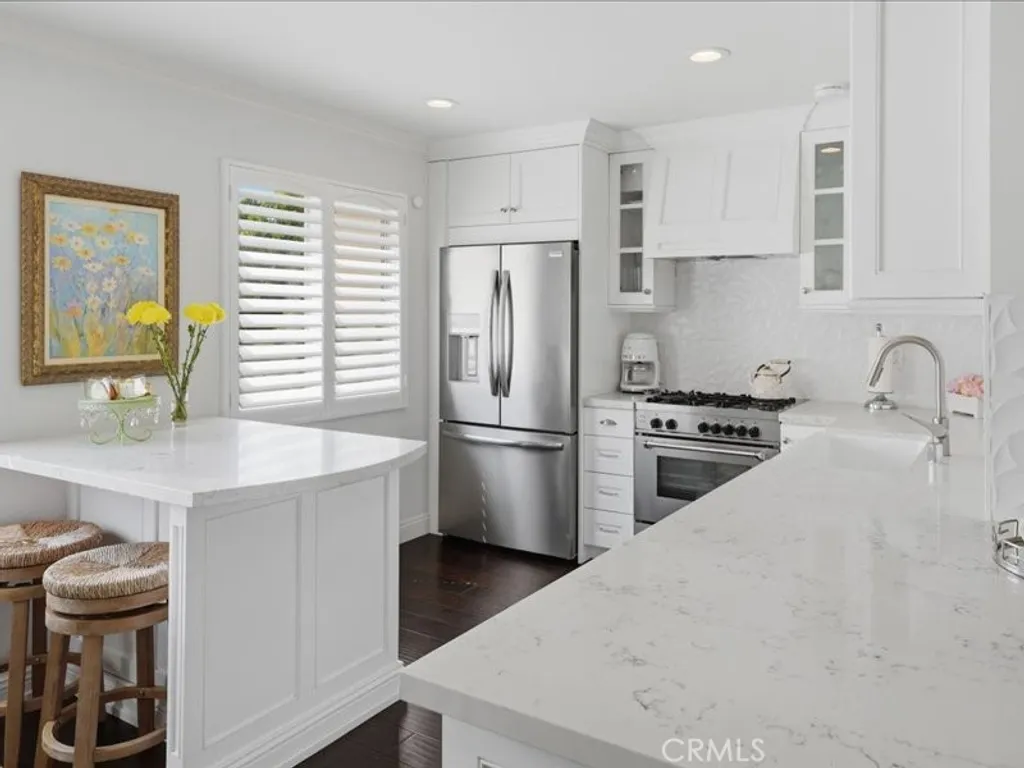 Additional image 13 of 9735 Via Roma, Burbank, CA 91504