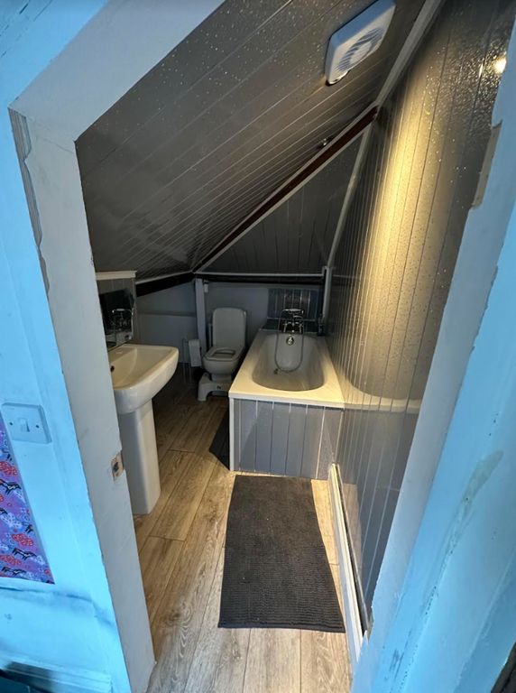 Additional image 4 of 6 bed semi-detached house to rentGloucester Road North, Bristol BS7